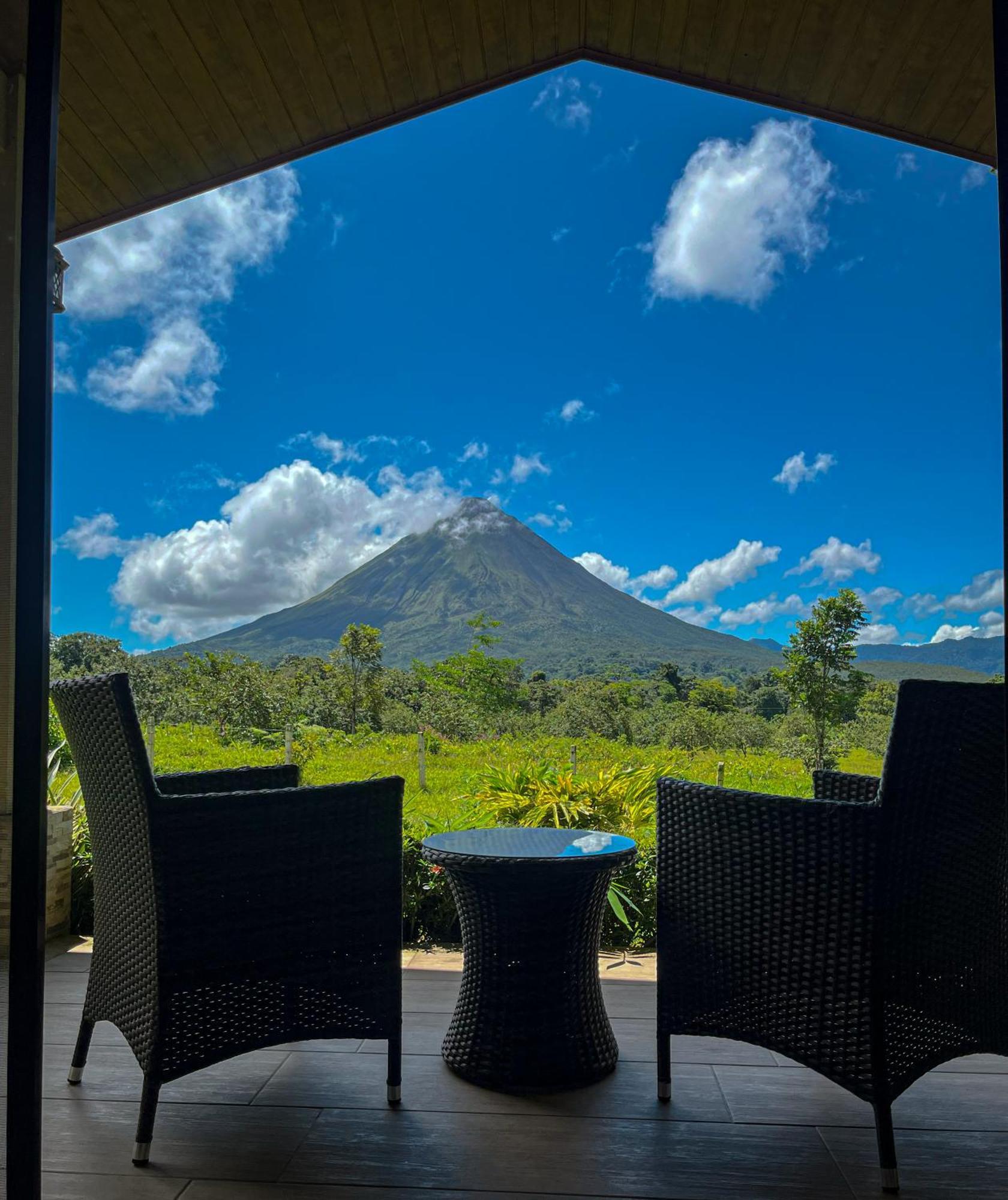Arenal Roca Suites La Fortuna Exterior foto